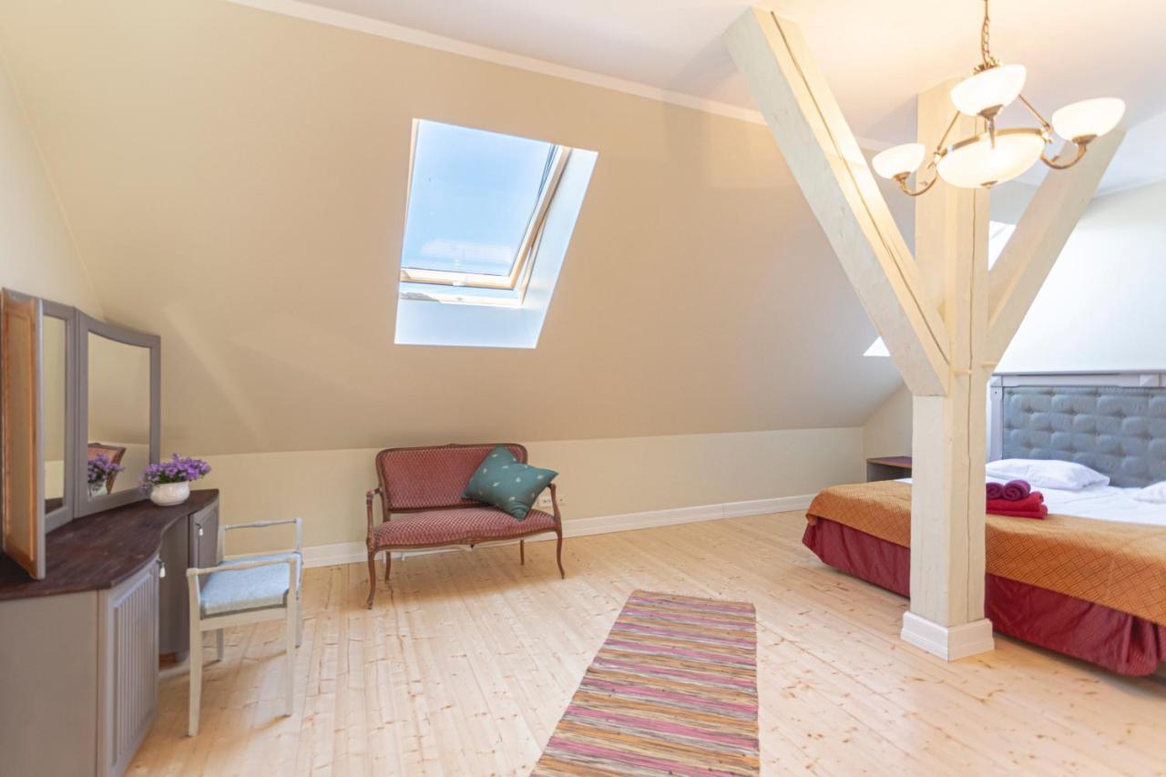 Guesthouse Kadrina Mois מראה חיצוני תמונה