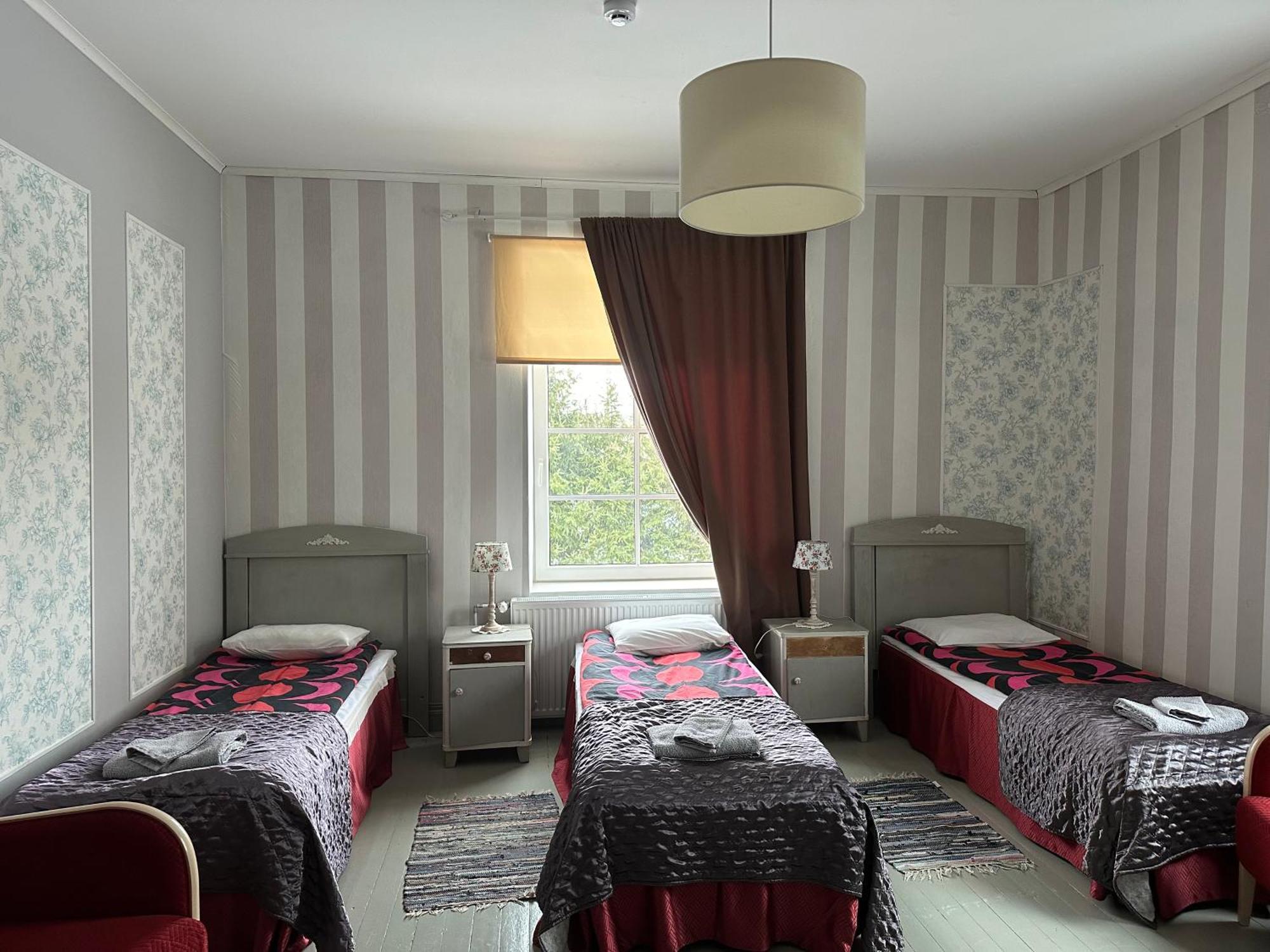 Guesthouse Kadrina Mois מראה חיצוני תמונה