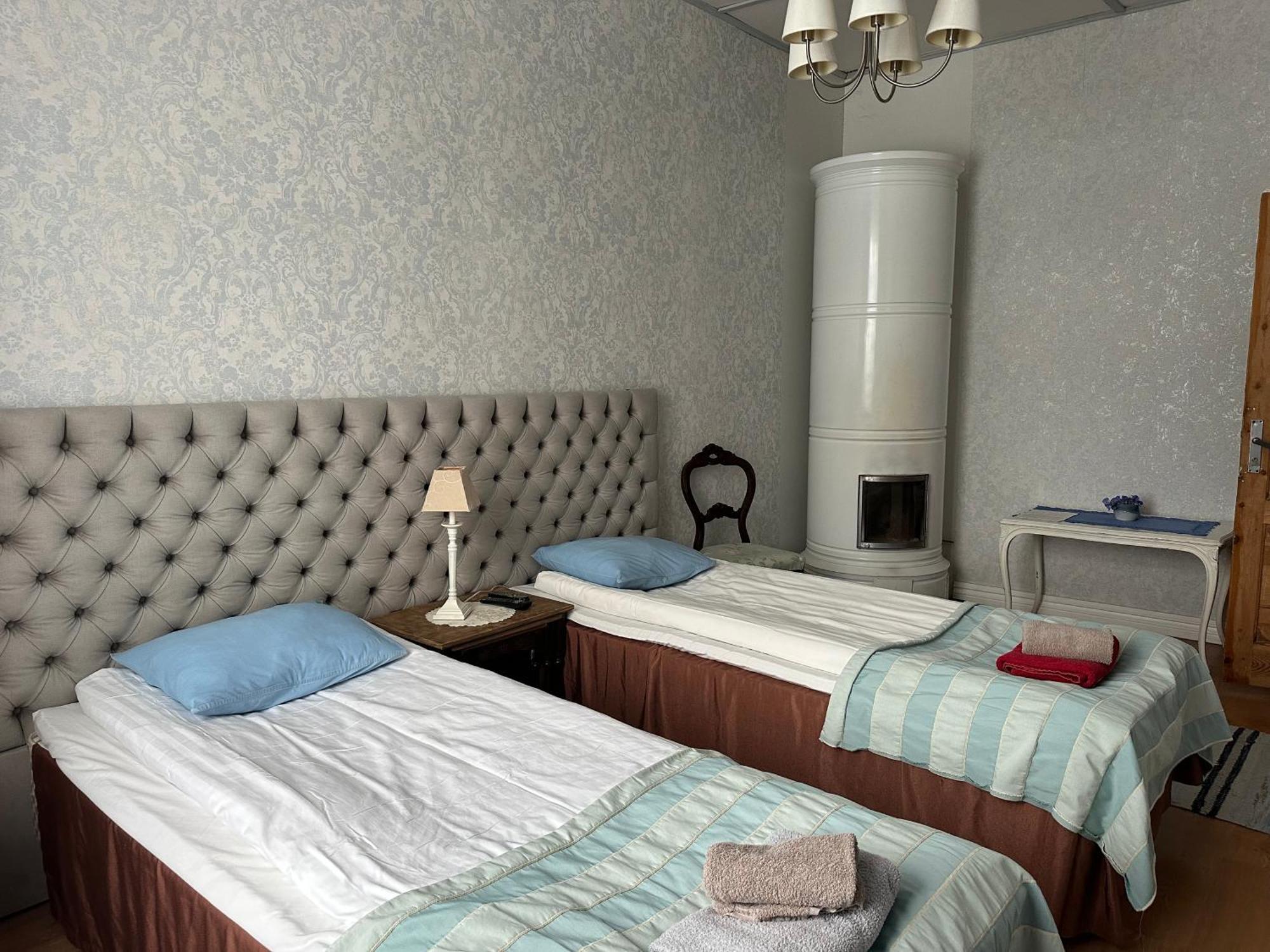 Guesthouse Kadrina Mois מראה חיצוני תמונה