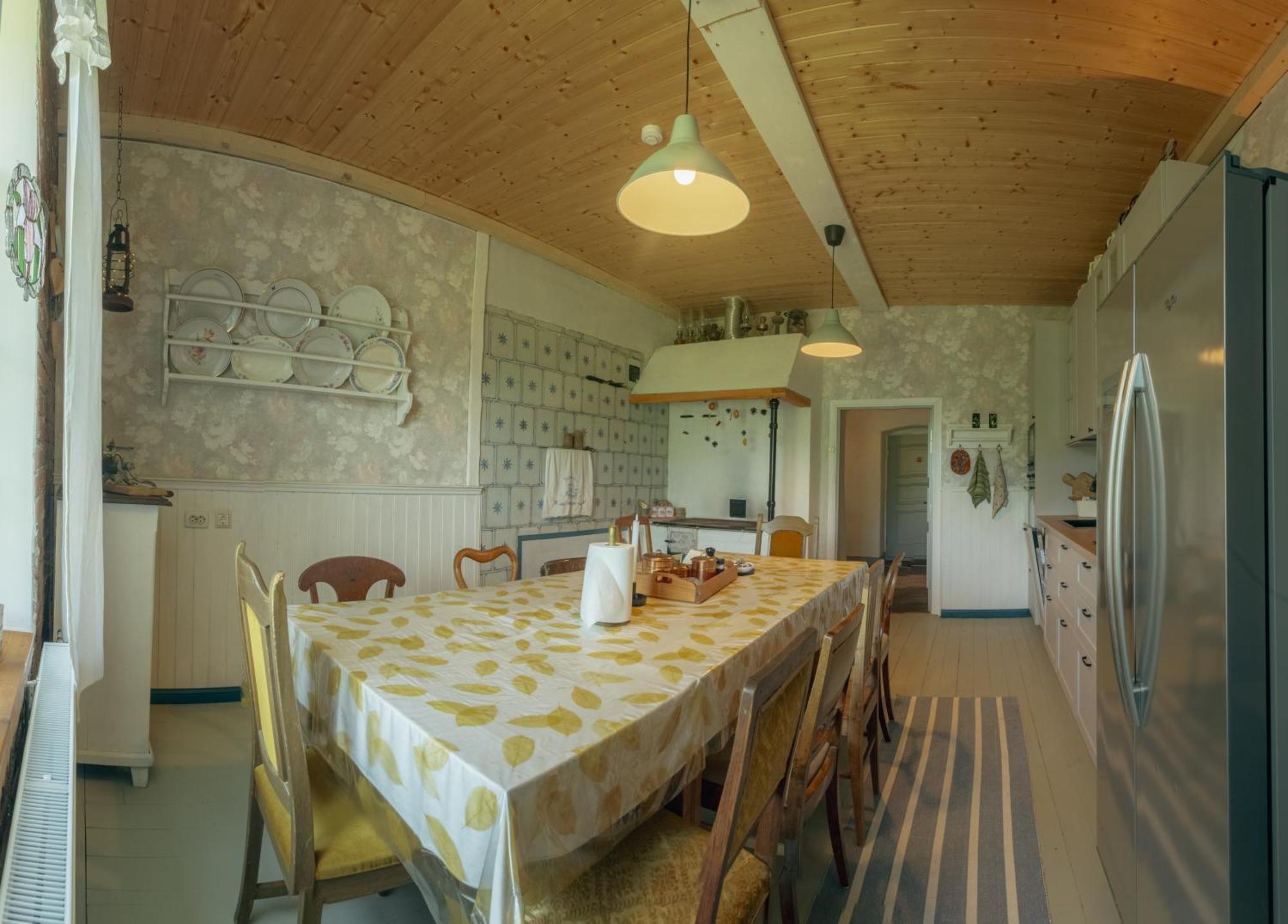 Guesthouse Kadrina Mois מראה חיצוני תמונה